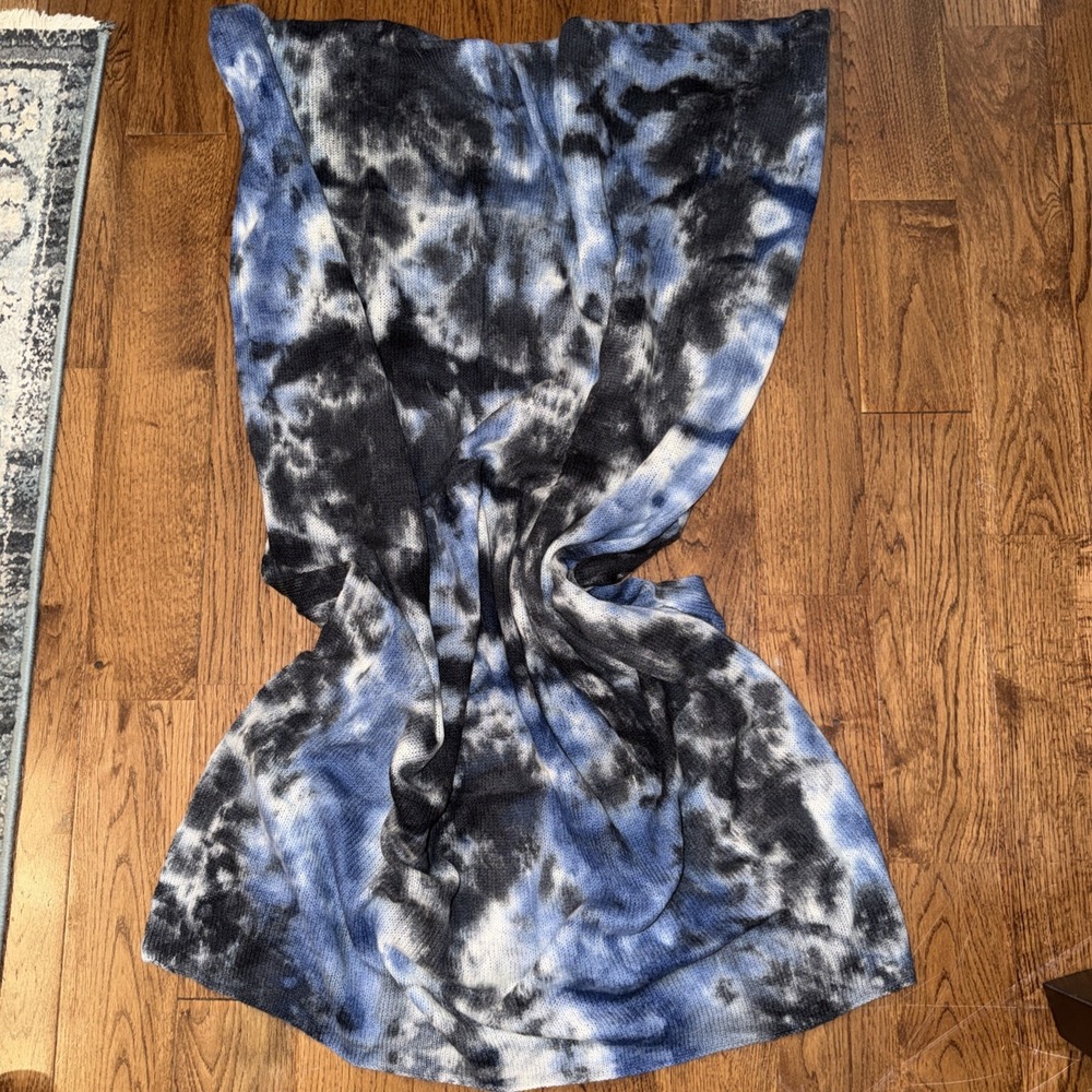 Zoe Couture Scarf Shawl Stole 100% Cashmere Black Blue white 28x76 Designer City